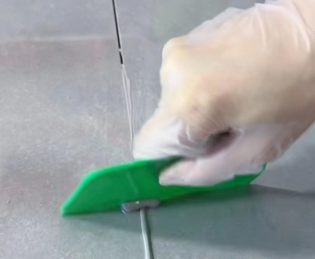 卓高伴侣聚脲美缝.jpg 卓高伴侣聚脲美缝.jpg